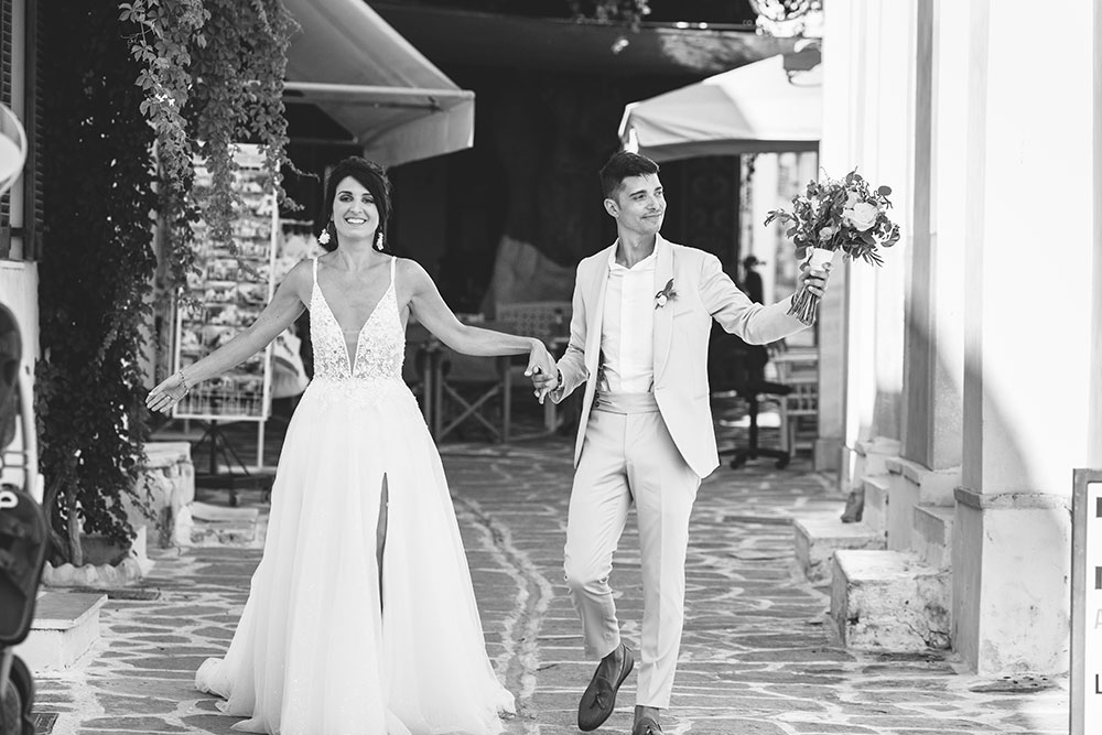 Greek Italian Wedding in Paros
