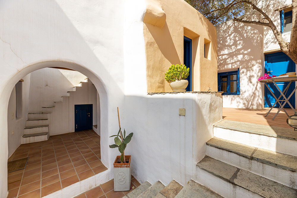 Traditional Cycladic House in Paros